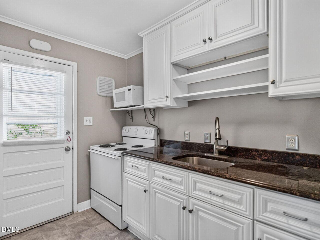008-1280x960-kitchen - 813 Daniels C, Raleigh, NC 27605, Raleigh