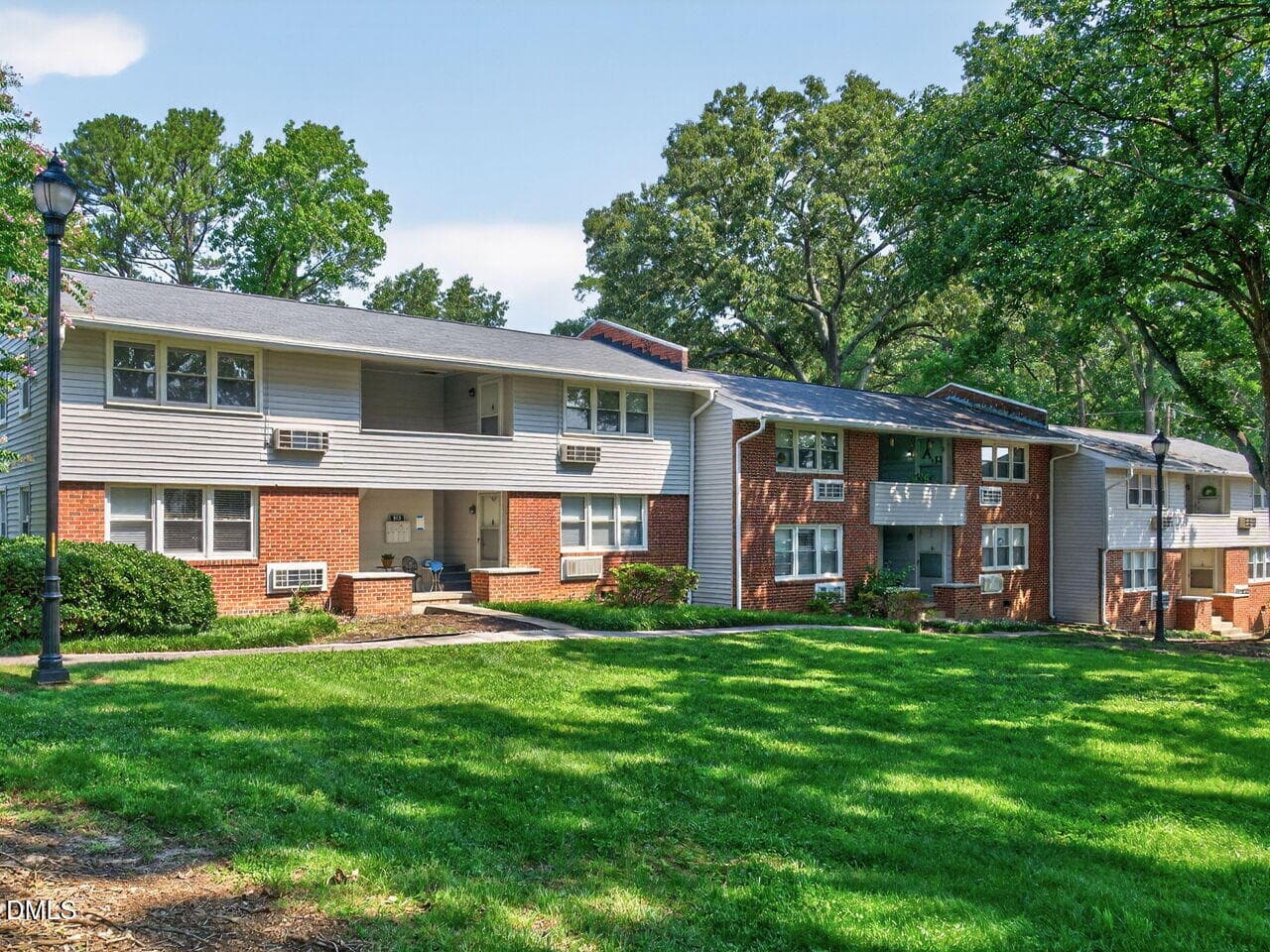 002-1280x960-building-front - 813 Daniels C, Raleigh, NC 27605, Raleigh
