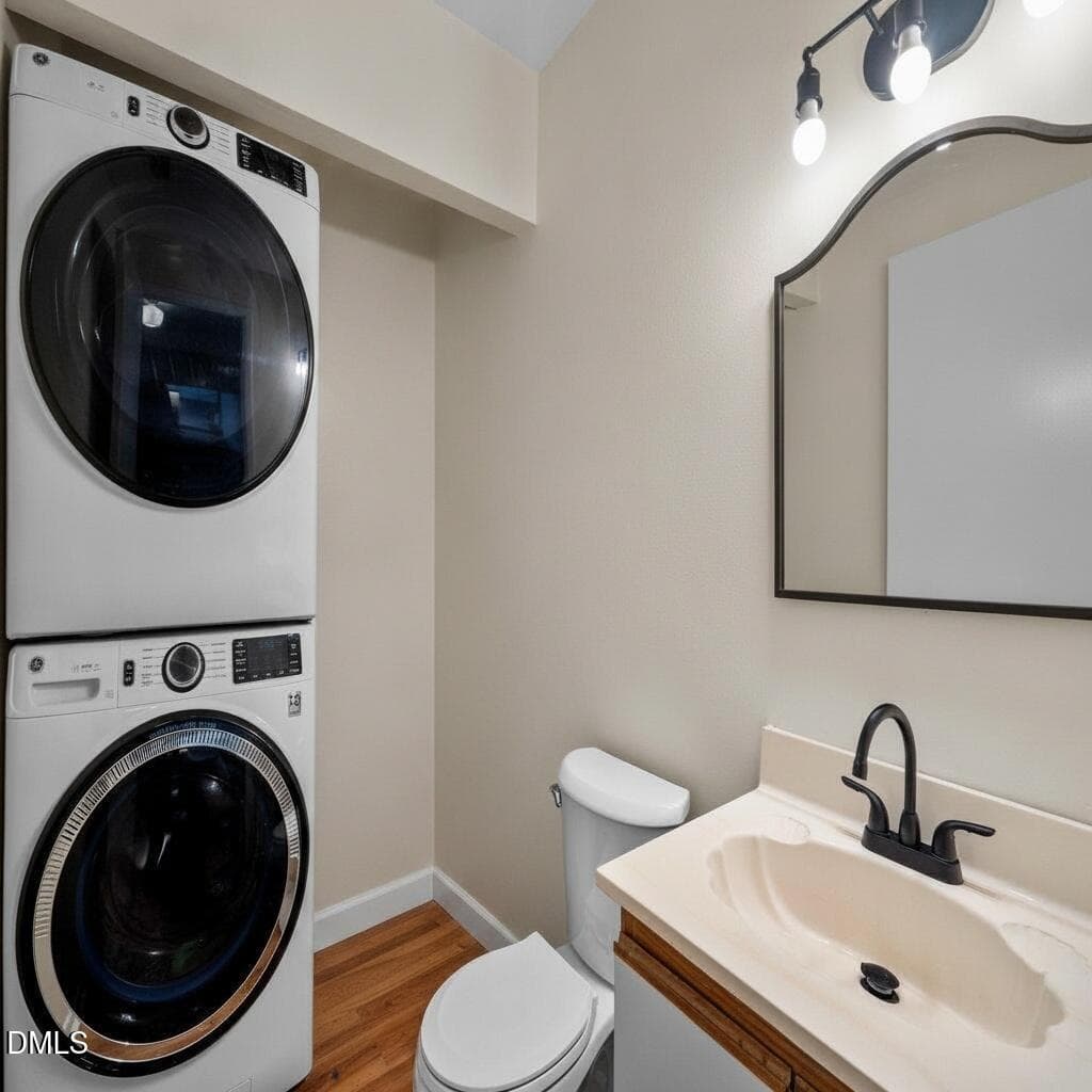165 laundry no bin - 165 Springberry Lane 165, Chapel Hill, NC 27517, Chapel Hill