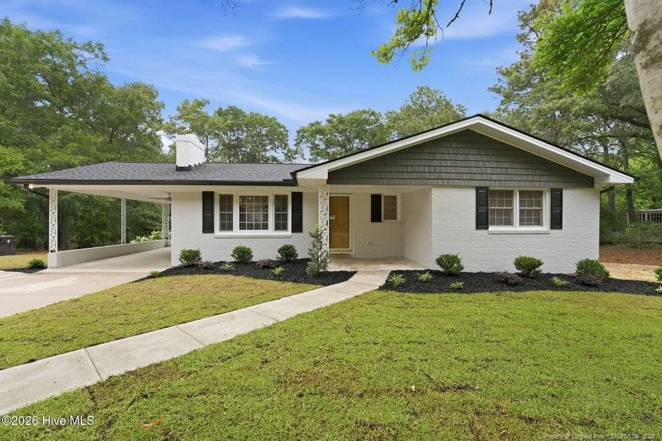 Photo 1 - 601 Bethesda Avenue, Aberdeen, NC 28315