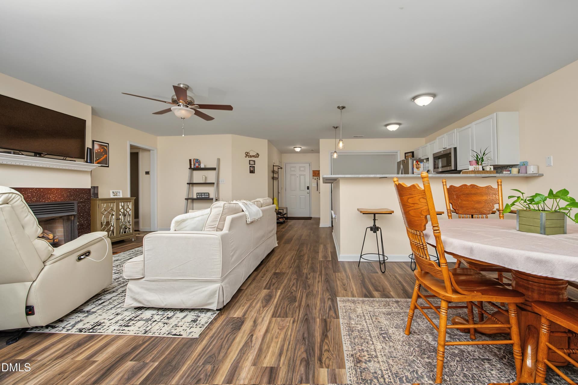 08LivingAreas - 1112 Renshaw Court, Cary, NC 27518