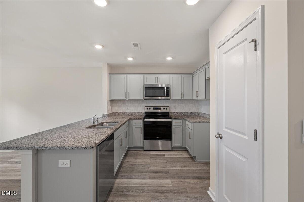 08-38 March Crk Dr - 38 March Creek Drive, Fuquay Varina, NC 27526