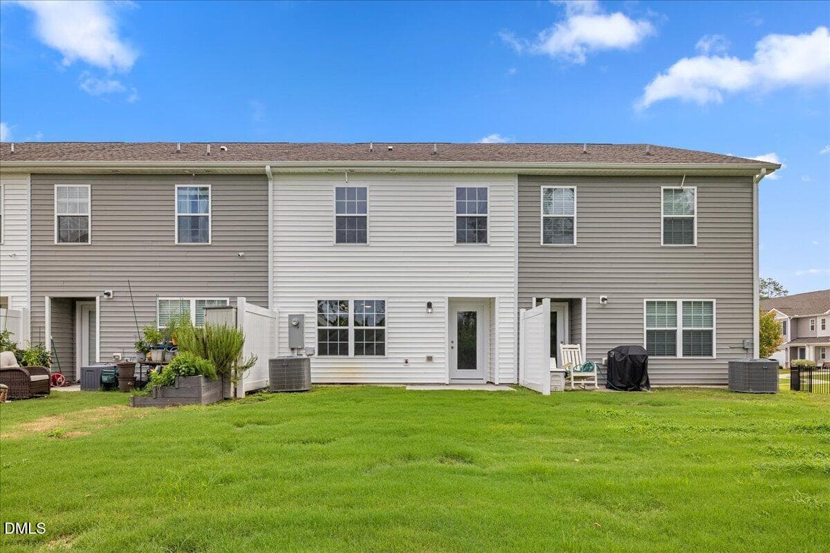 42-38 March Crk Dr - 38 March Creek Drive, Fuquay Varina, NC 27526