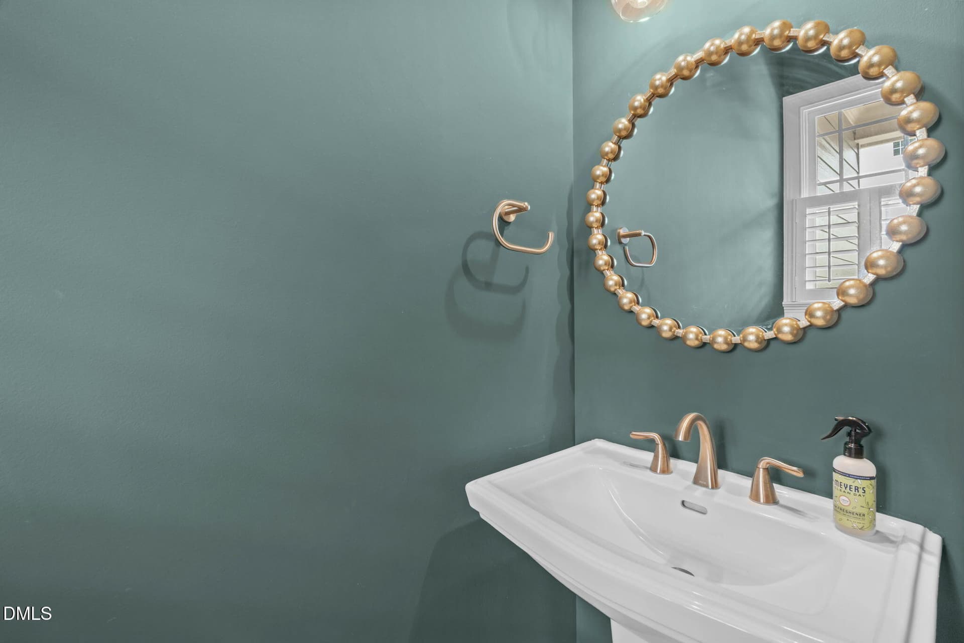 Powder Room - 200 Middle Creek Park Avenue, Apex, NC 27539