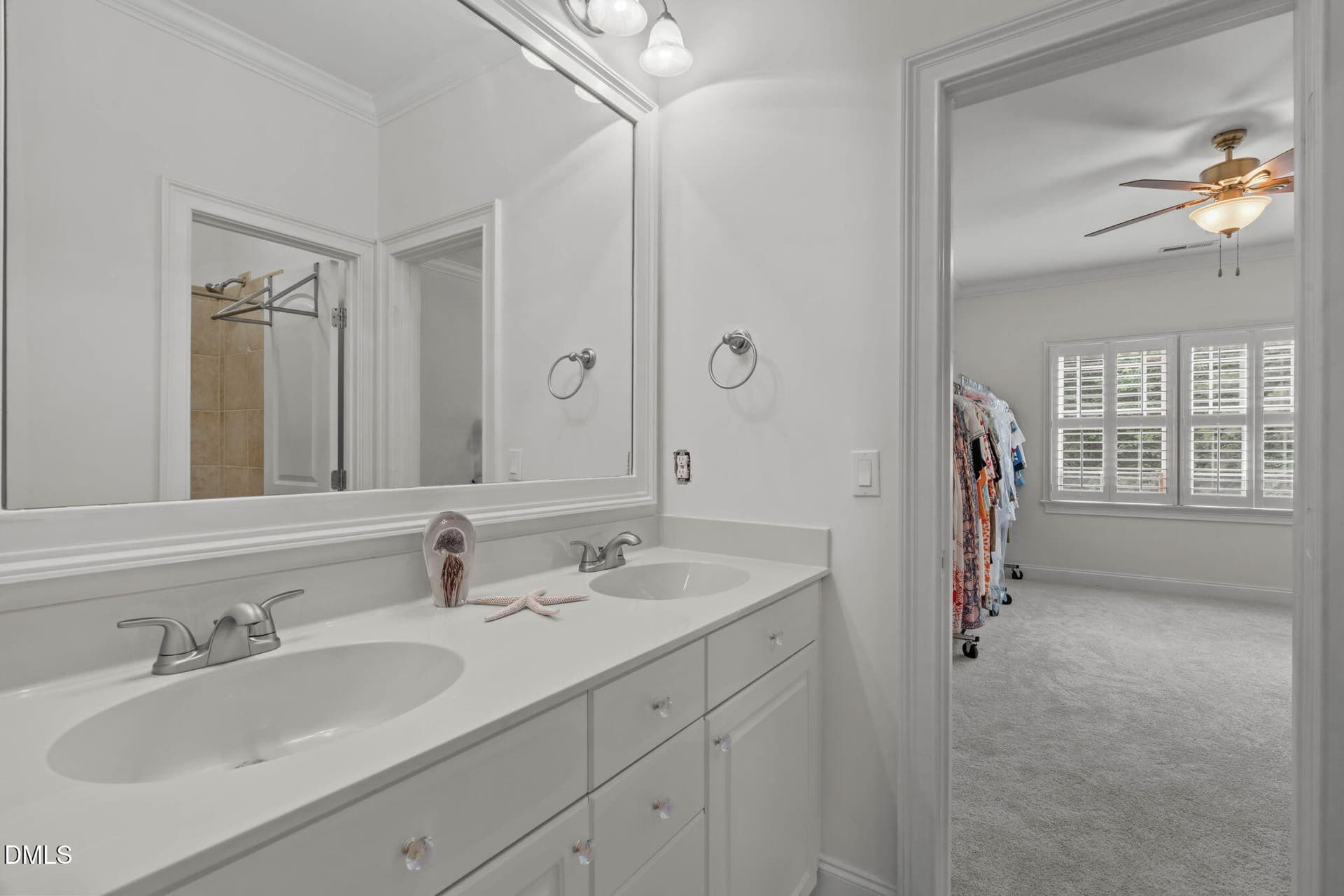Jack and Jill Style Full Bathroom - 200 Middle Creek Park Avenue, Apex, NC 27539