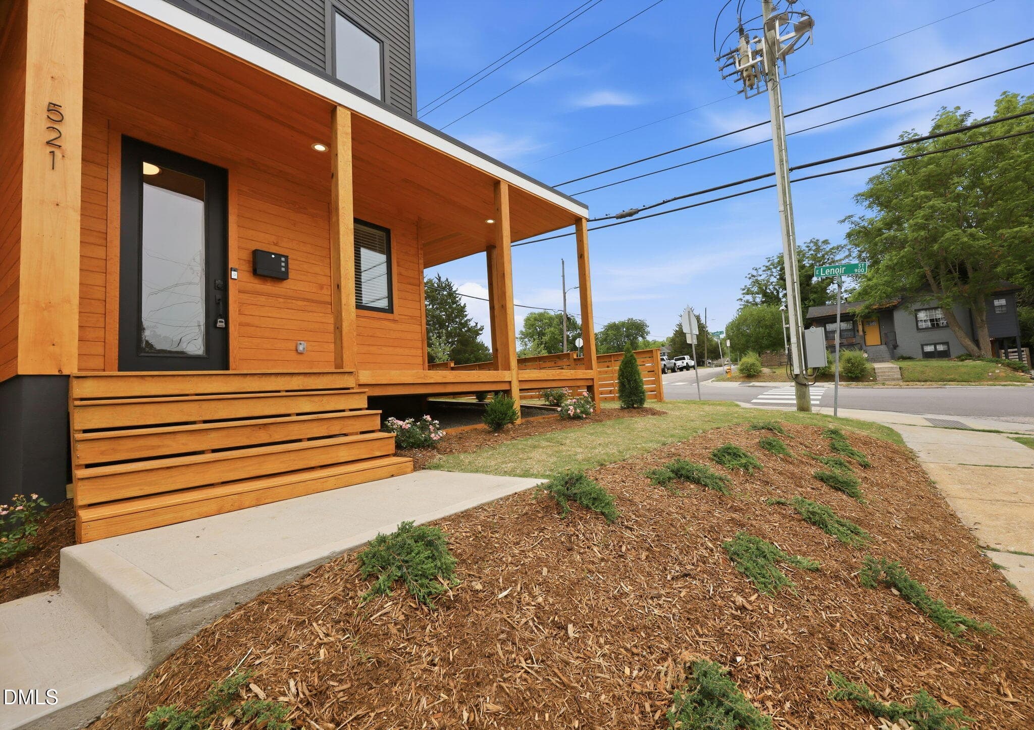 19-web-or-mls-IMG_4053 - 521 Coleman Street, Raleigh, NC 27610, Raleigh