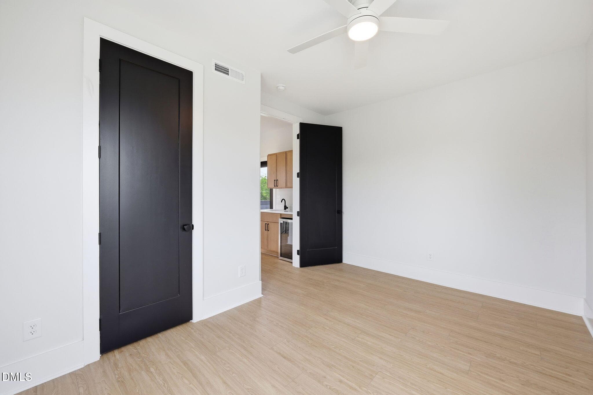 60-web-or-mls-IMG_4175 - 521 Coleman Street, Raleigh, NC 27610, Raleigh