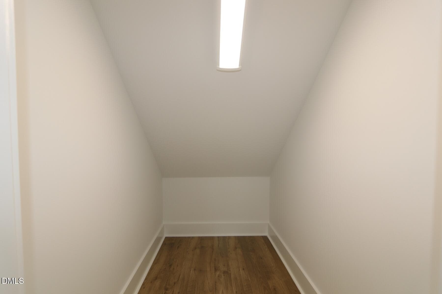 Flex Room Storage - 144 Golfview Avenue, Benson, NC 27504