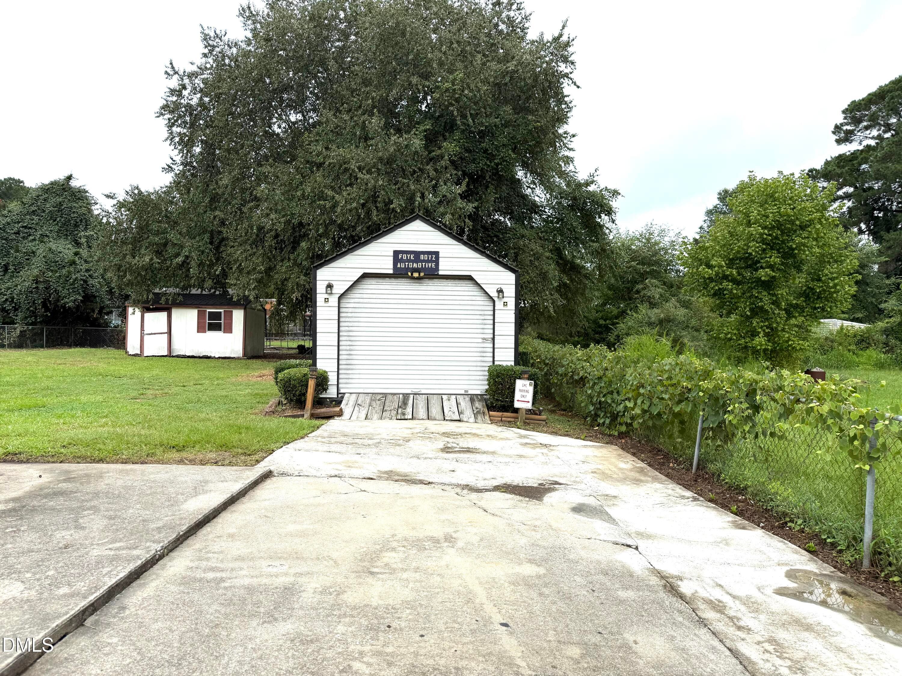 Storage - 2248 Longleaf Pine Drive, Kinston, NC 28504