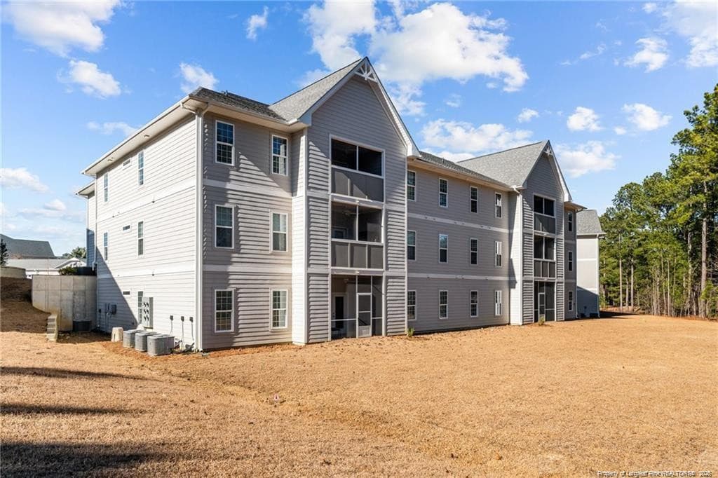 Photo 19 - 188 Gallery Drive 303, Spring Lake, NC 28390