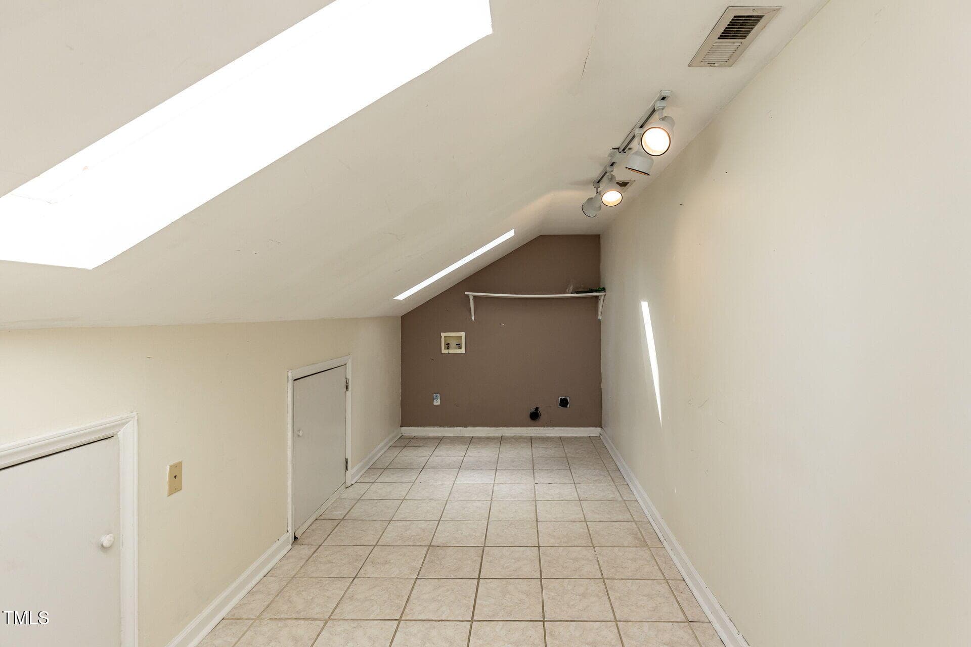 034-1920x1080-laundry-room - 501 Queensferry Road, Cary, NC 27511