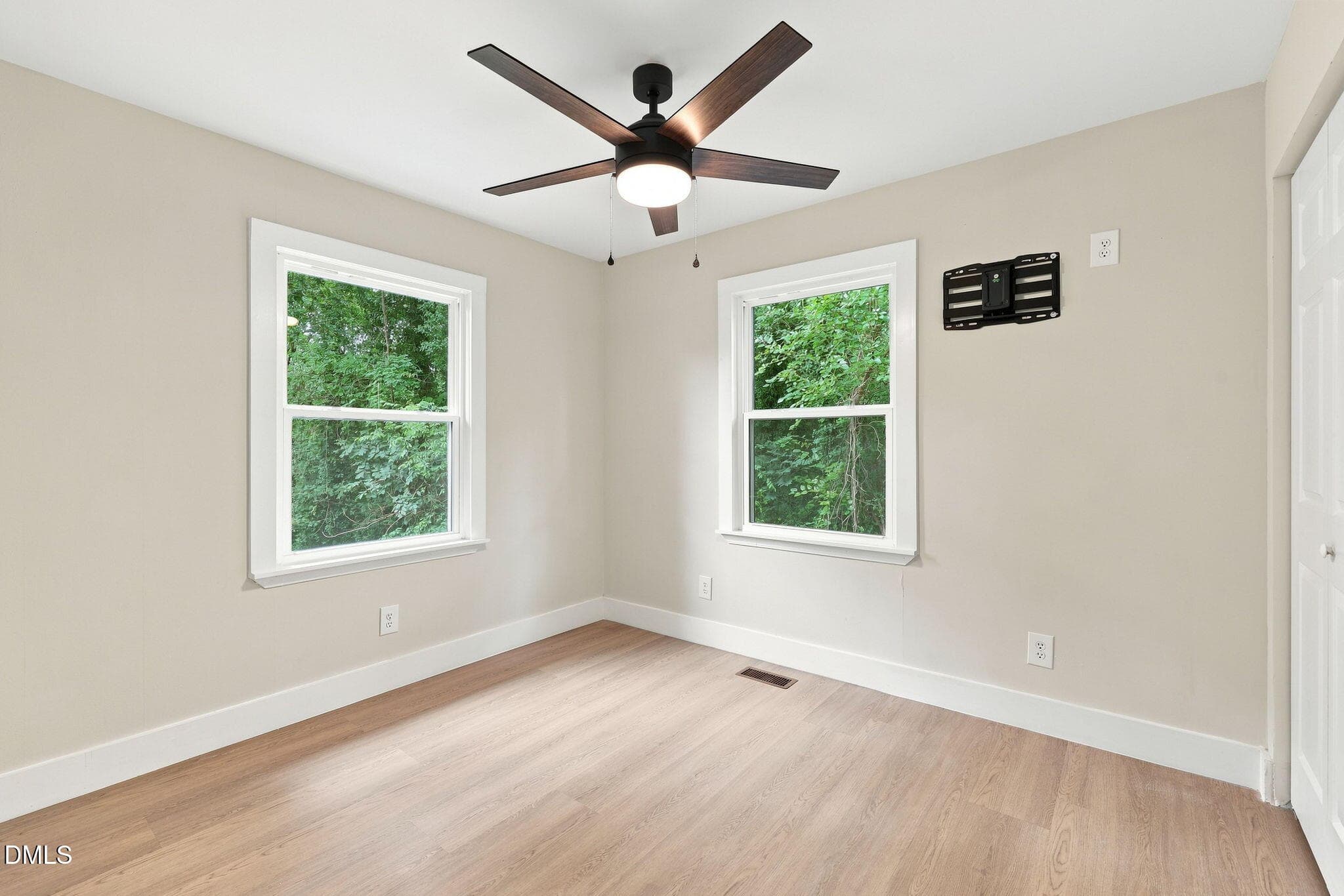 30-web-or-mls-IMG_9037 - 500 Parnell Drive, Raleigh, NC 27610, Raleigh