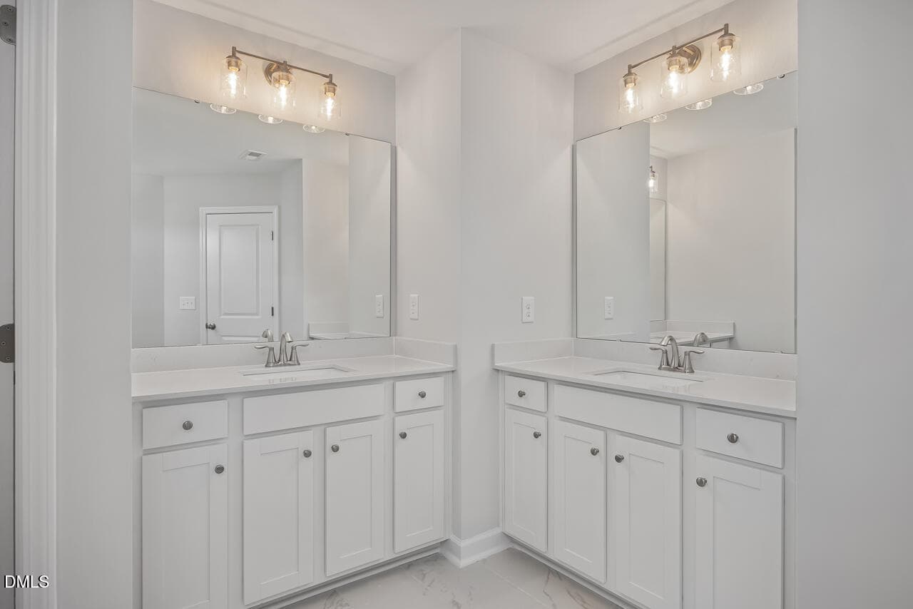 Owner Bath - 3837 Well Fleet Drive, Willow Springs, NC 27592