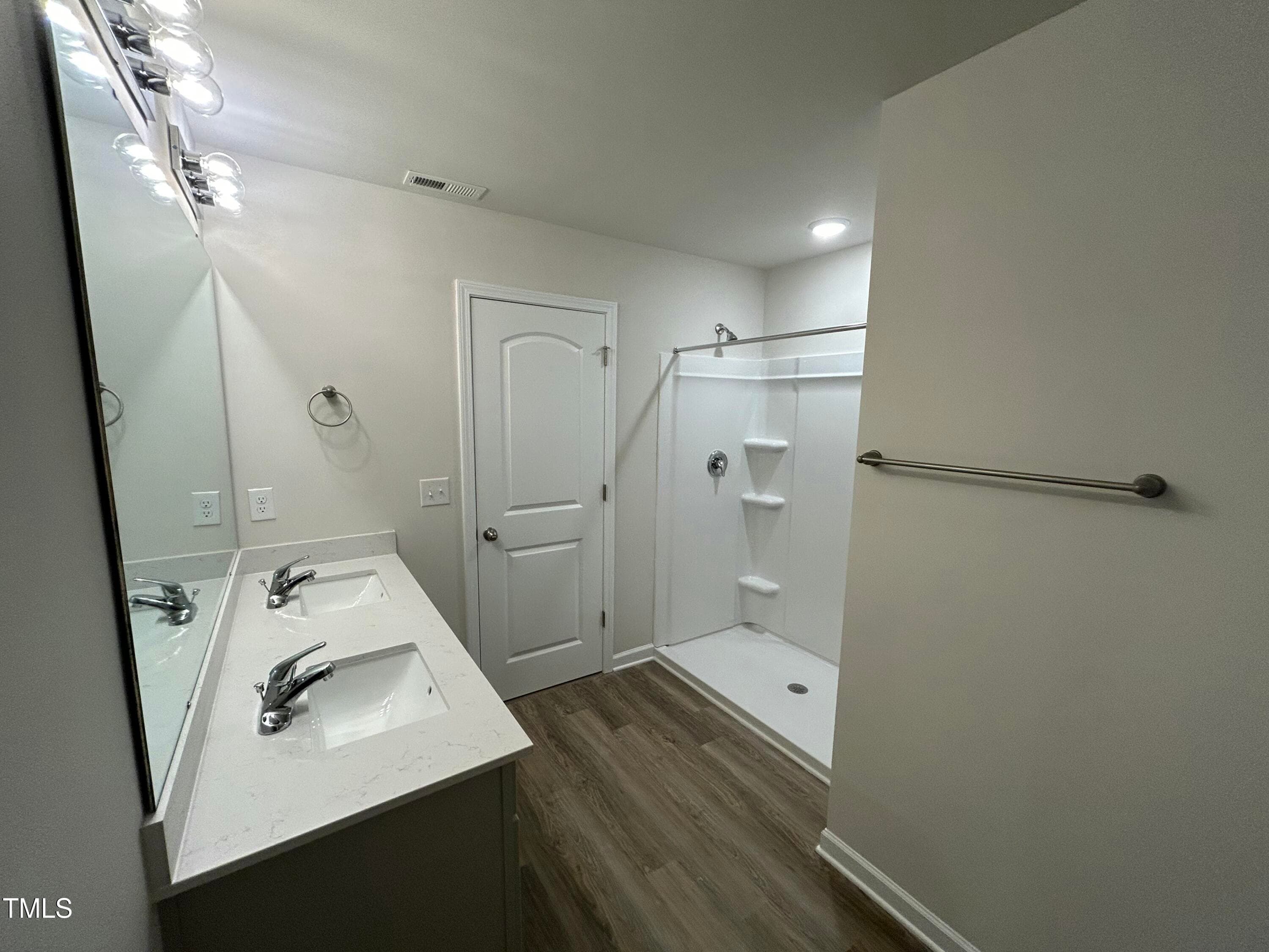 Owners Suite Bathroom pic 2 - 107 W Sater Street, Pinetops, NC 27864