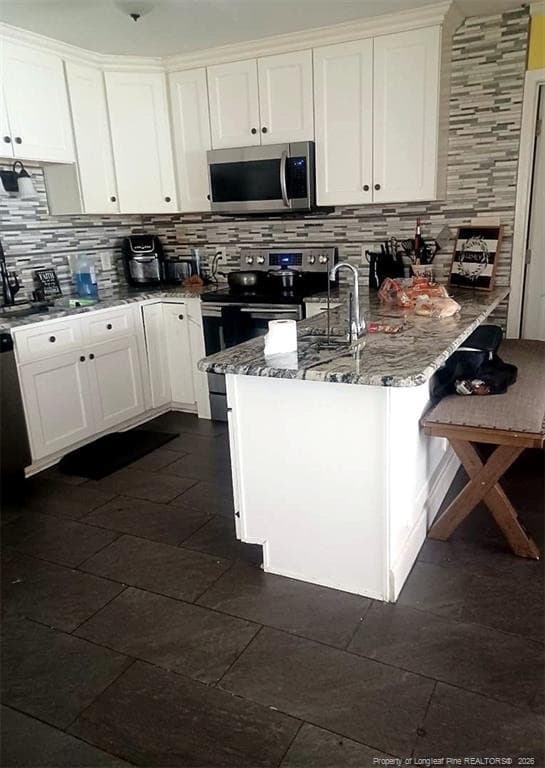 Photo 4 - 639 Tanglewood Drive, Fayetteville, NC 28311, Fayetteville