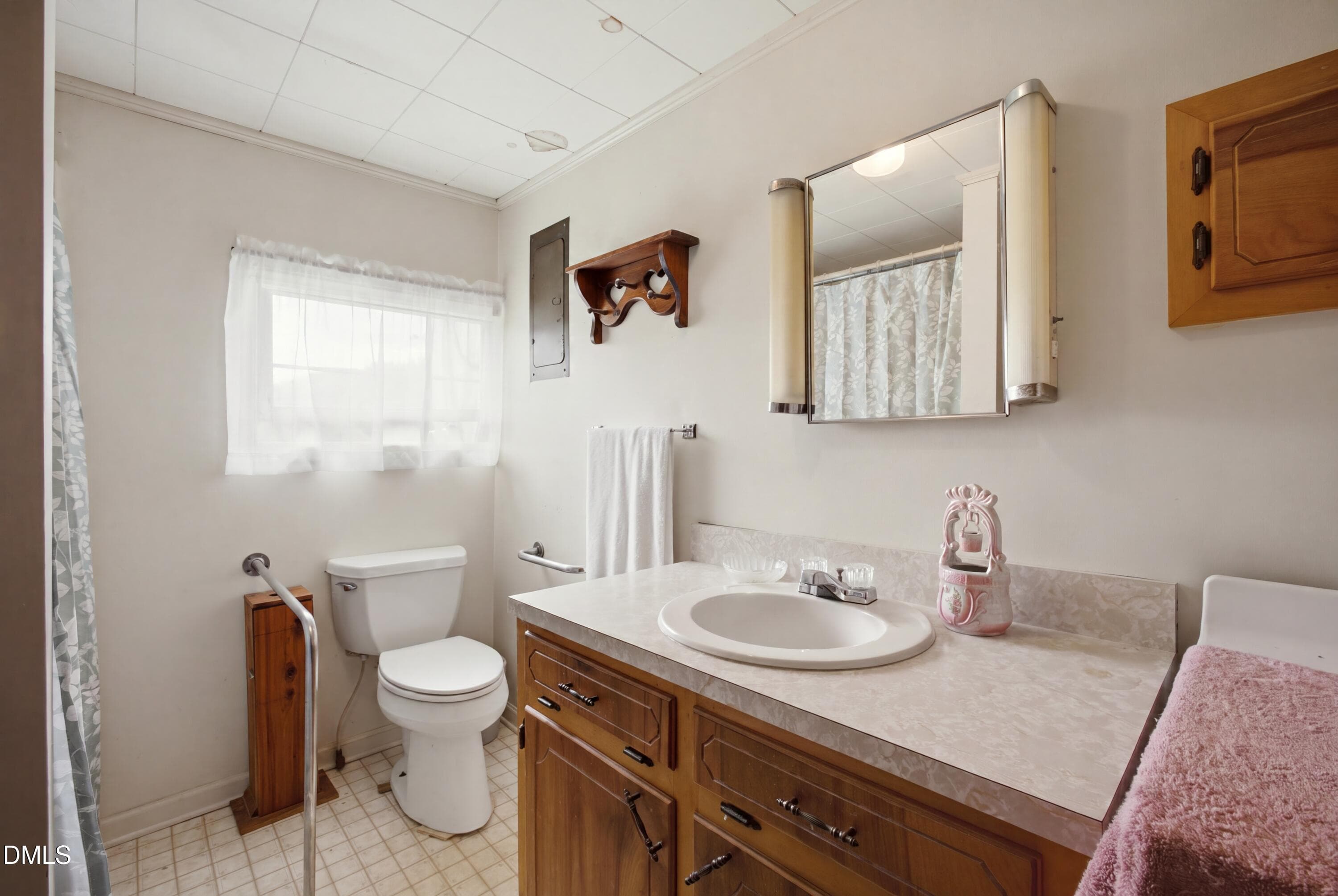 12_Bathroom_Downstairs - 1884 Silk Hope Liberty Road, Siler City, NC 27344