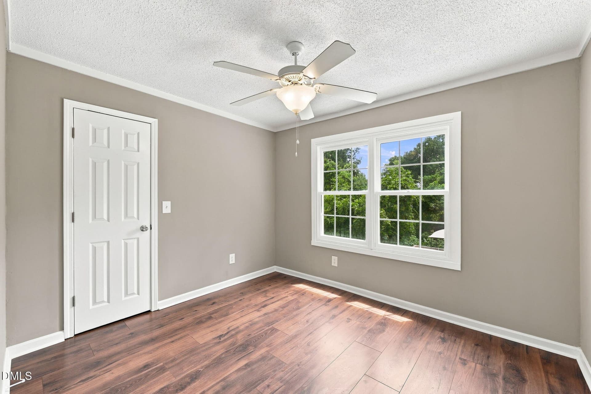 bd22 - 402 W Gilbreath Street, Graham, NC 27253