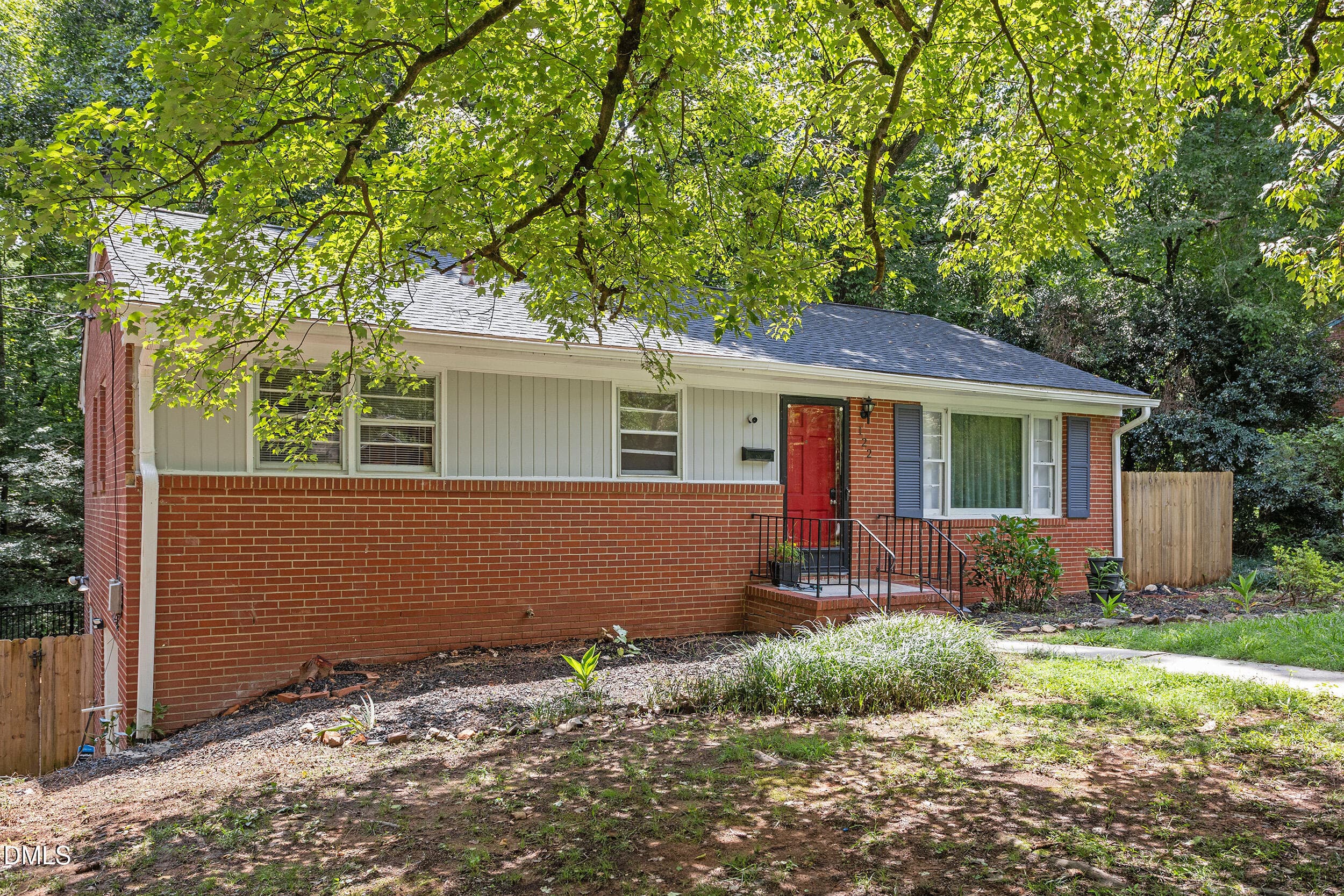 10-122 Taylor St [3231085]_08062026_10 - 122 Taylor Street, Chapel Hill, NC 27514, Chapel Hill