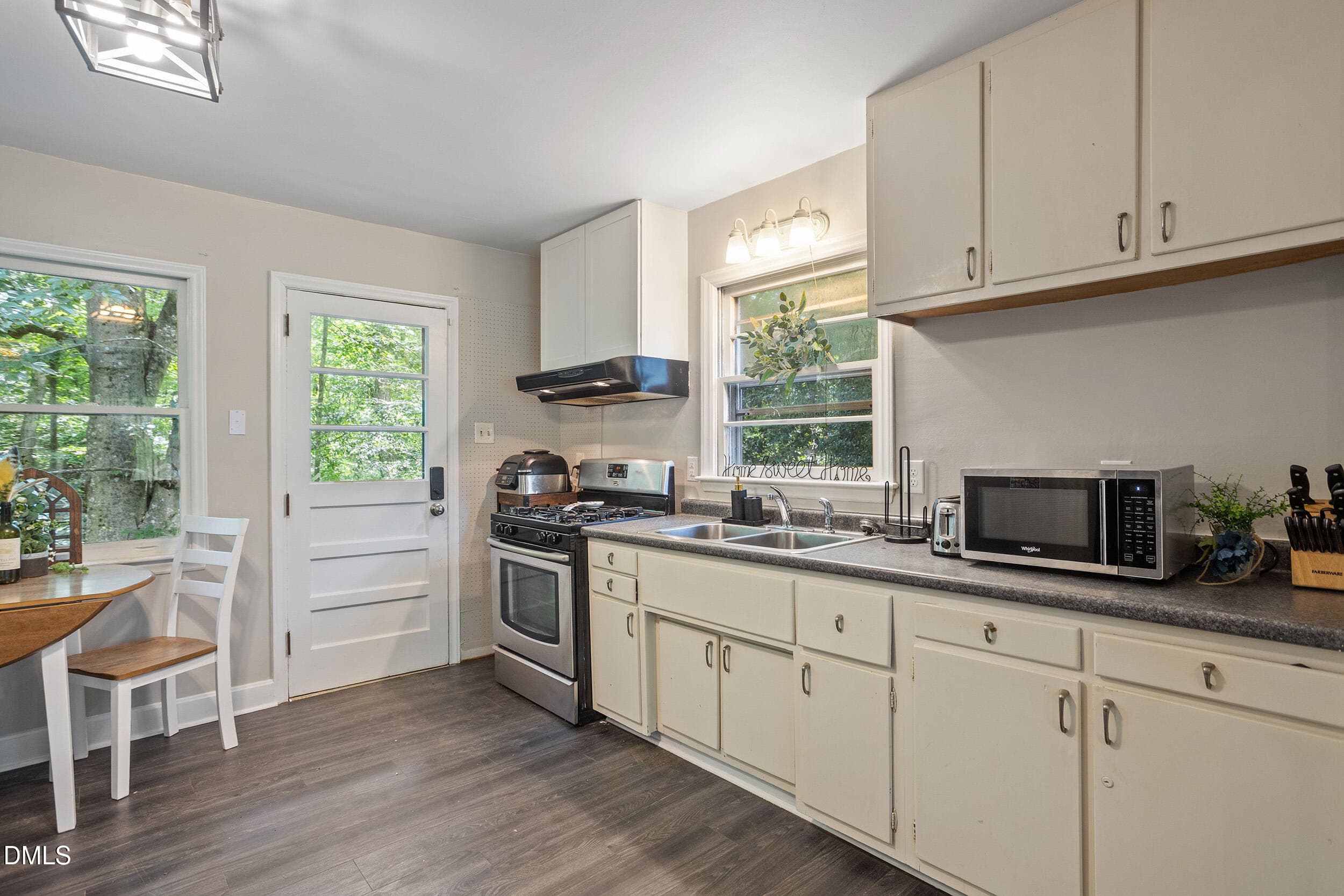 23-122 Taylor St [3231085]_08062026_23 - 122 Taylor Street, Chapel Hill, NC 27514, Chapel Hill