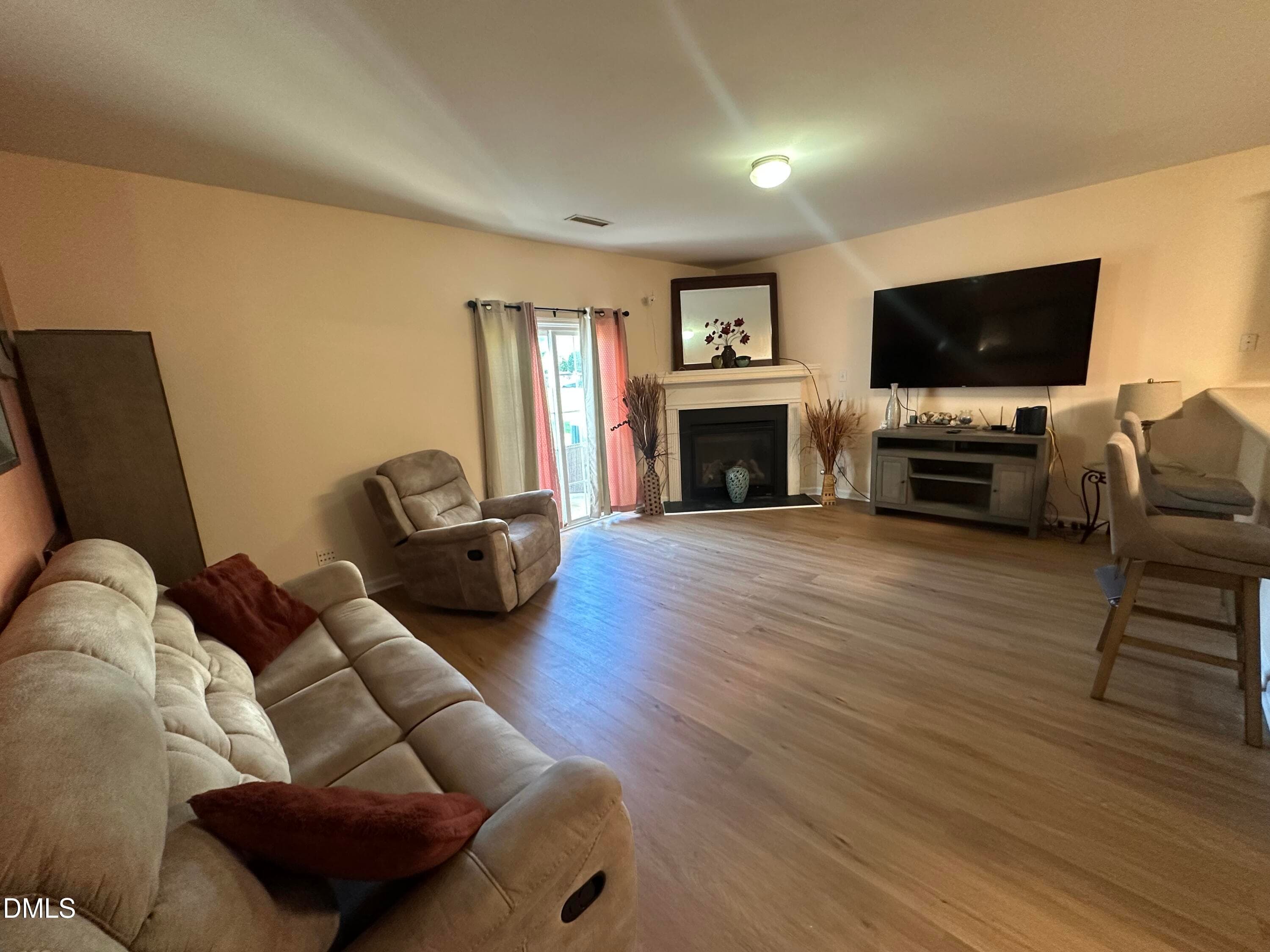 Living Room - 1725 Tw Alexander Drive 1204, Durham, NC 27703, Durham