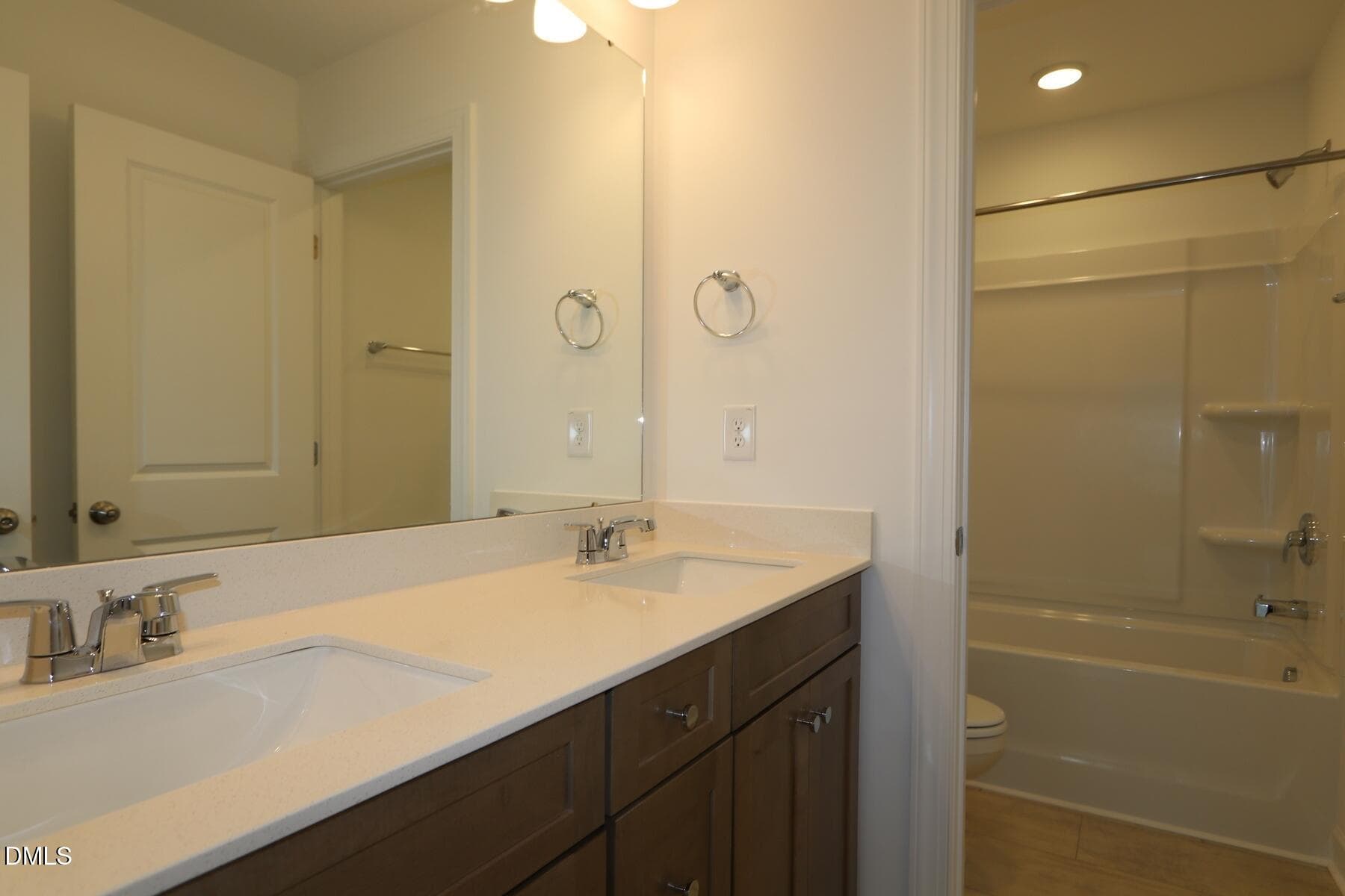 [L328_z034]none34 - 264 Yellow River Way, Garner, NC 27529