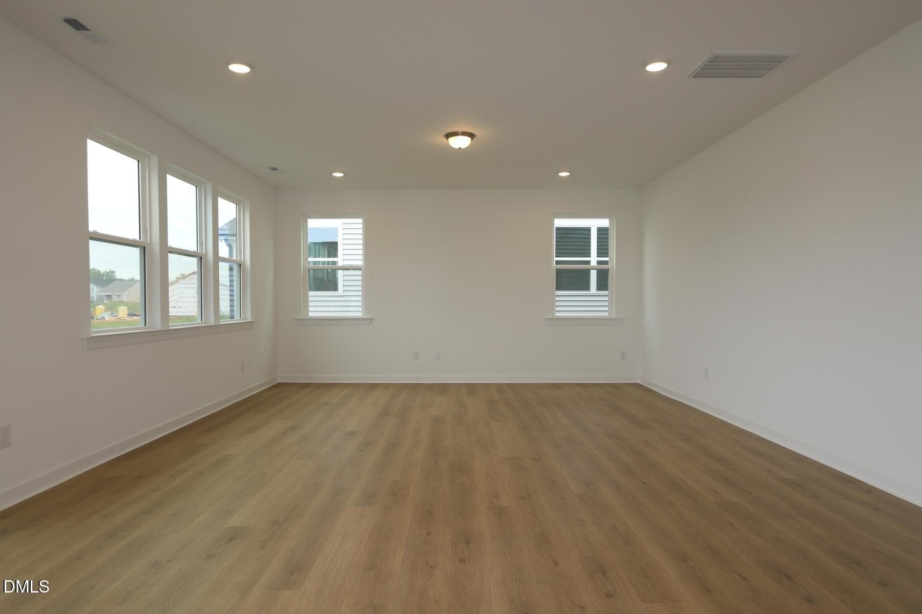 [L328_z040]none40 - 264 Yellow River Way, Garner, NC 27529