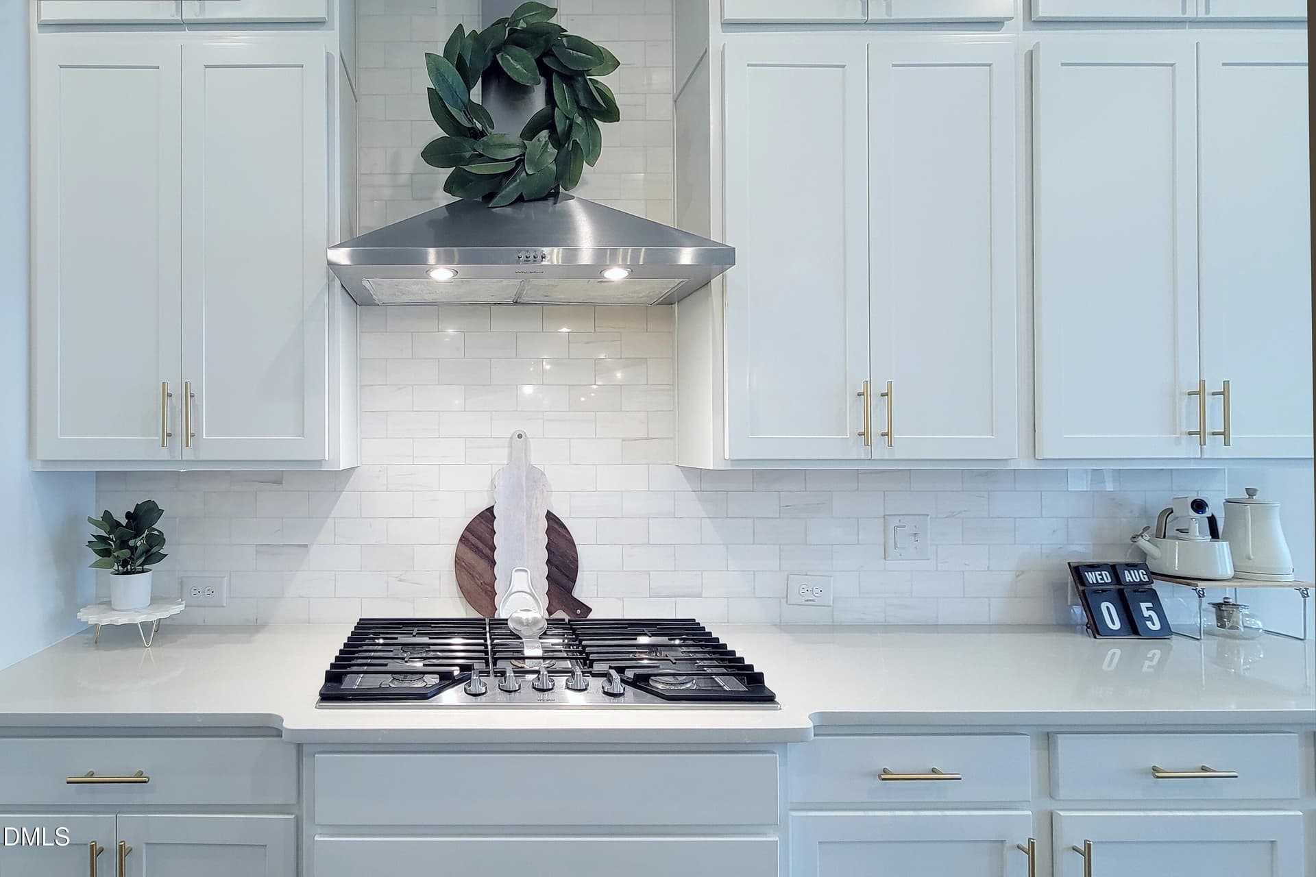 Cooktop - 301 Silent Bend Drive, Holly Springs, NC 27540