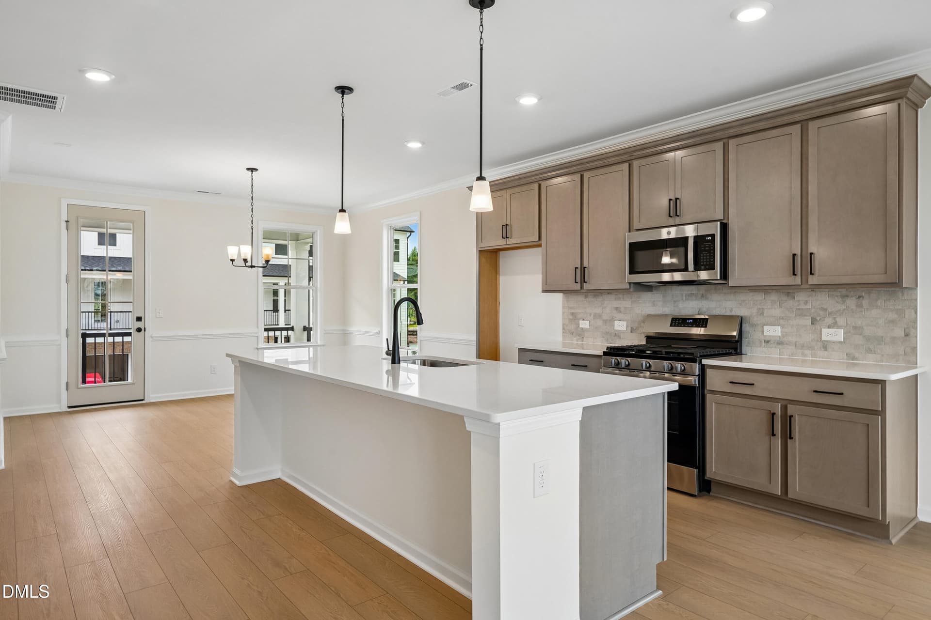 04-Kitchen - 31 E Tiger Lily Trail, Clayton, NC 27527