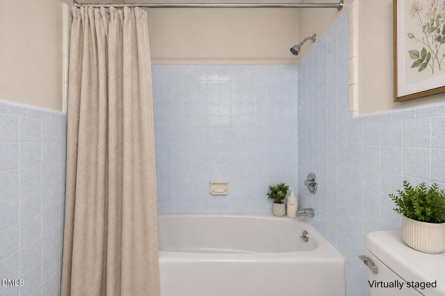 HallBth3 - 4300 Edgehill Court, Raleigh, NC 27612, Raleigh