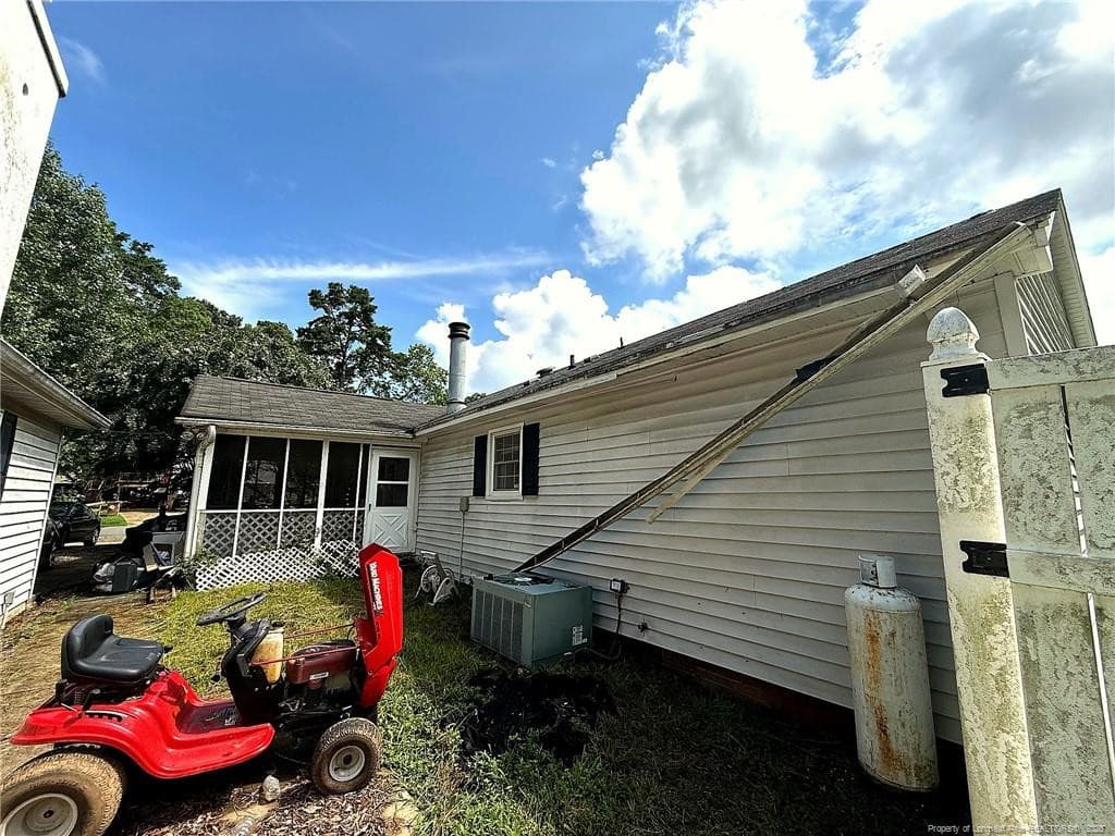 Photo 3 - 4919 Mandel Road, Durham, NC 27712, Durham