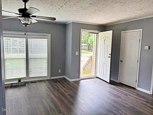 88 Dixon Living 2 - 88 Dixon Lane, Roxboro, NC 27574