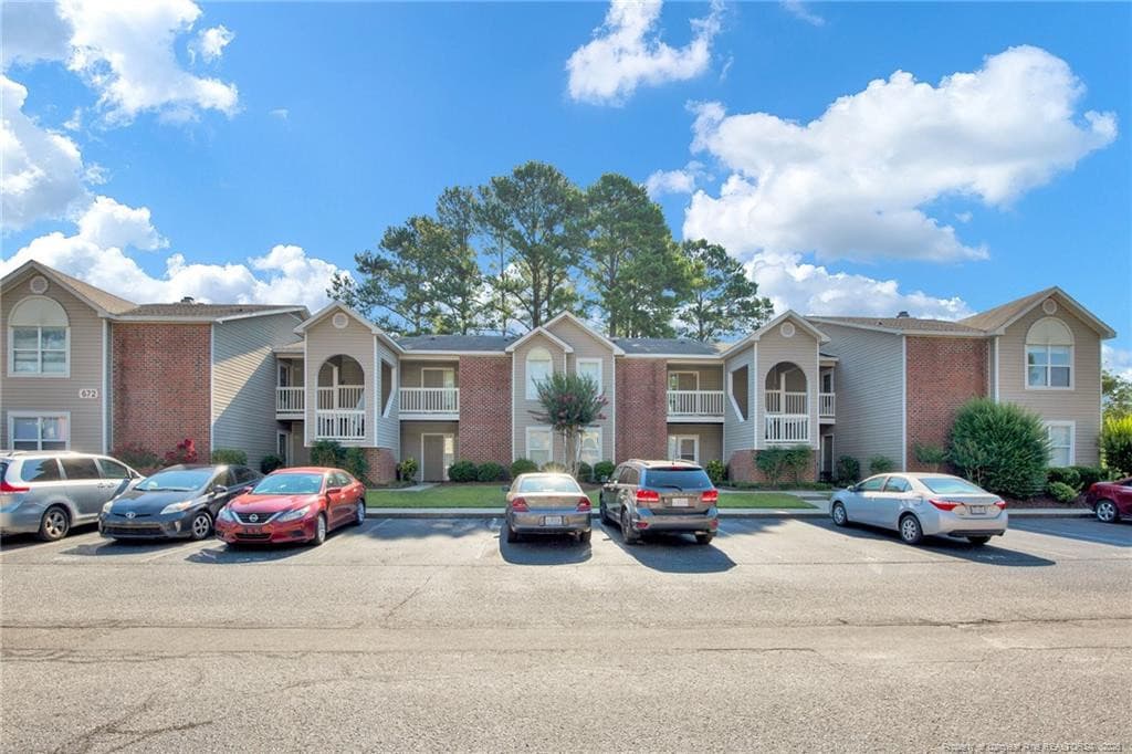 672 Bartons Landing Place 8, Fayetteville, NC 28314