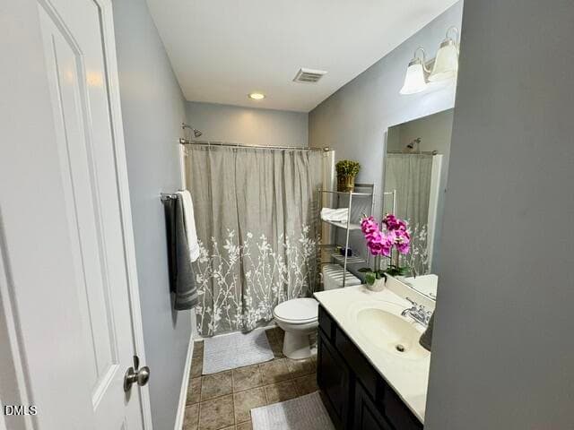 Secondary bath - 939 Ileagnes Road, Raleigh, NC 27603, Raleigh