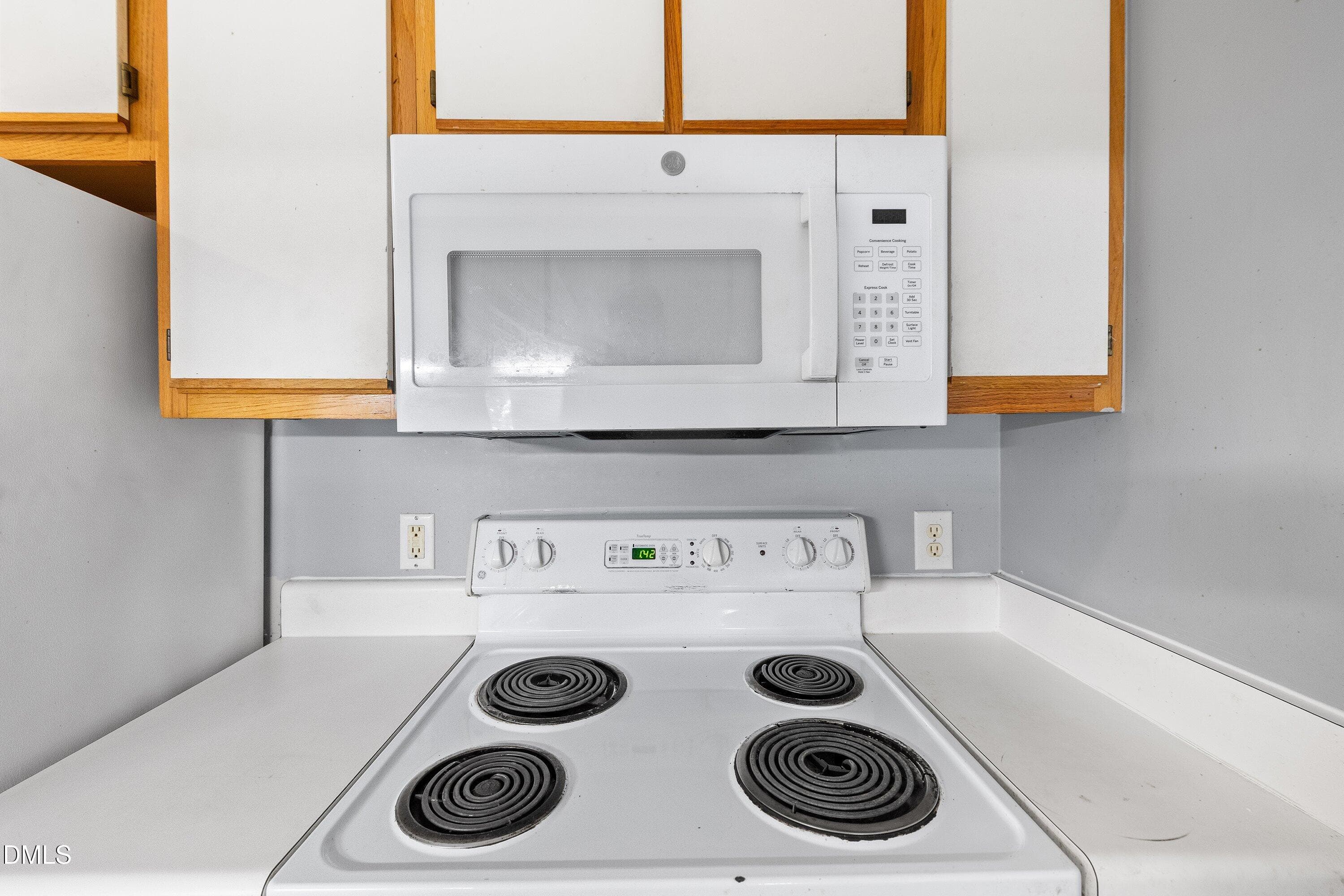 05-1431 Collegiate Cir #303_5787 - 1431 Collegiate Circle 303, Raleigh, NC 27606, Raleigh