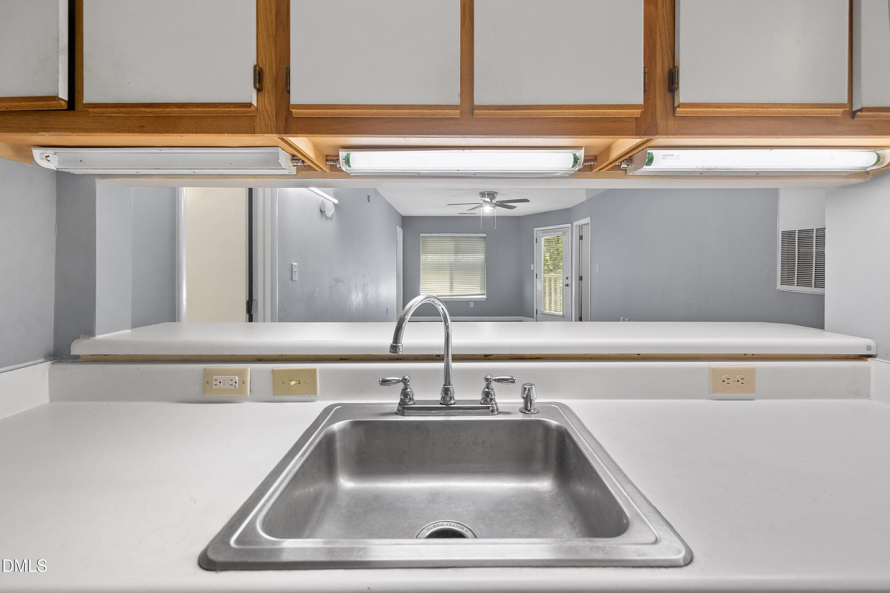 06-1431 Collegiate Cir #303_5789 - 1431 Collegiate Circle 303, Raleigh, NC 27606, Raleigh