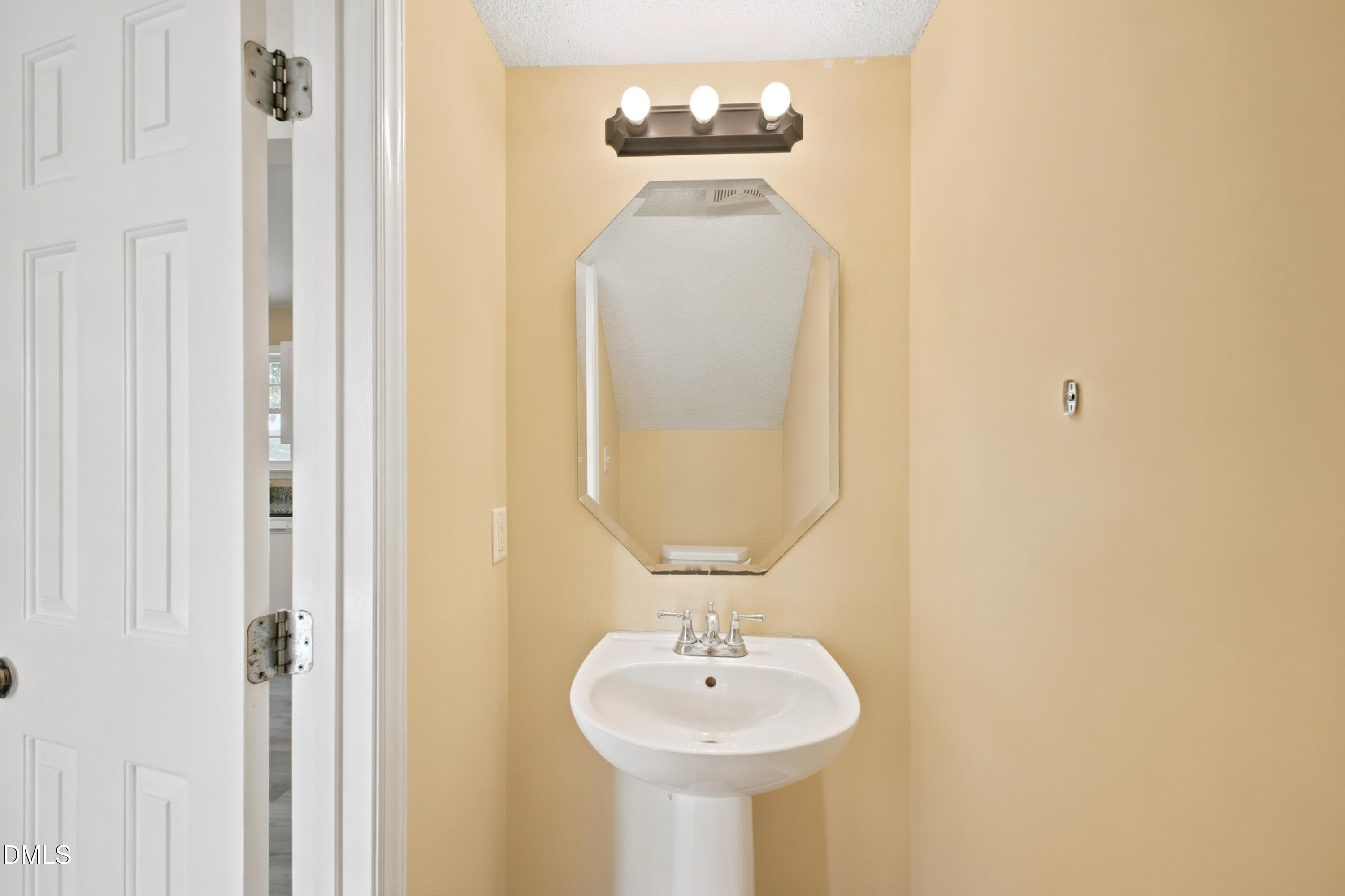 CY1A9718 - 2125 Ventana Lane, Raleigh, NC 27604, Raleigh