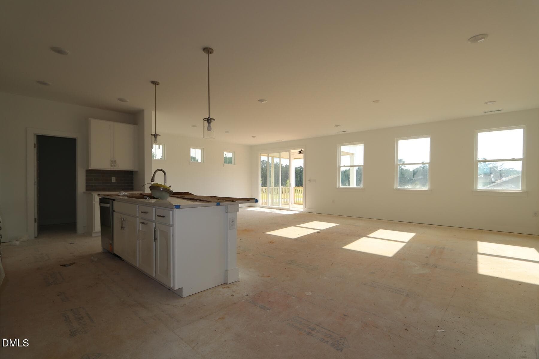 [L70_z012]none12 - 17 Windward Place, Lillington, NC 27546