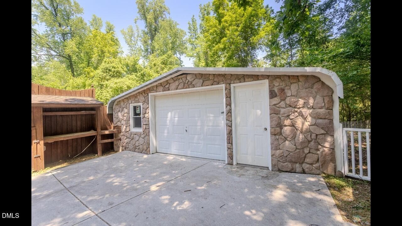 Garage - 906 Andersonwood Drive, Fuquay Varina, NC 27526, Fuquay Varina