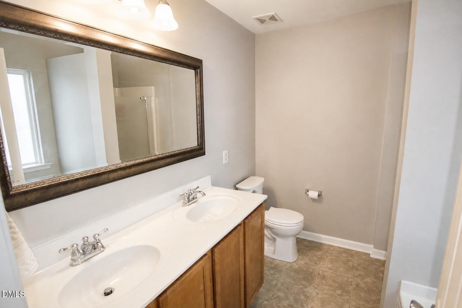Owners Bath - 2010 Rapid Falls Road, Cary, NC 27519