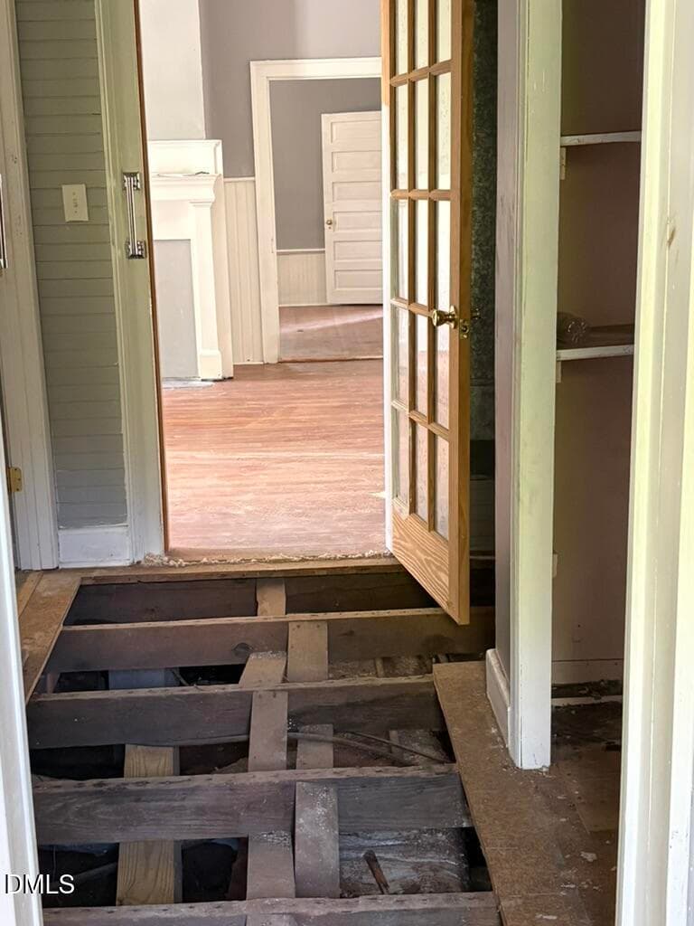 Short hall to rear of house - 512 Raleigh Street, Oxford, NC 27565