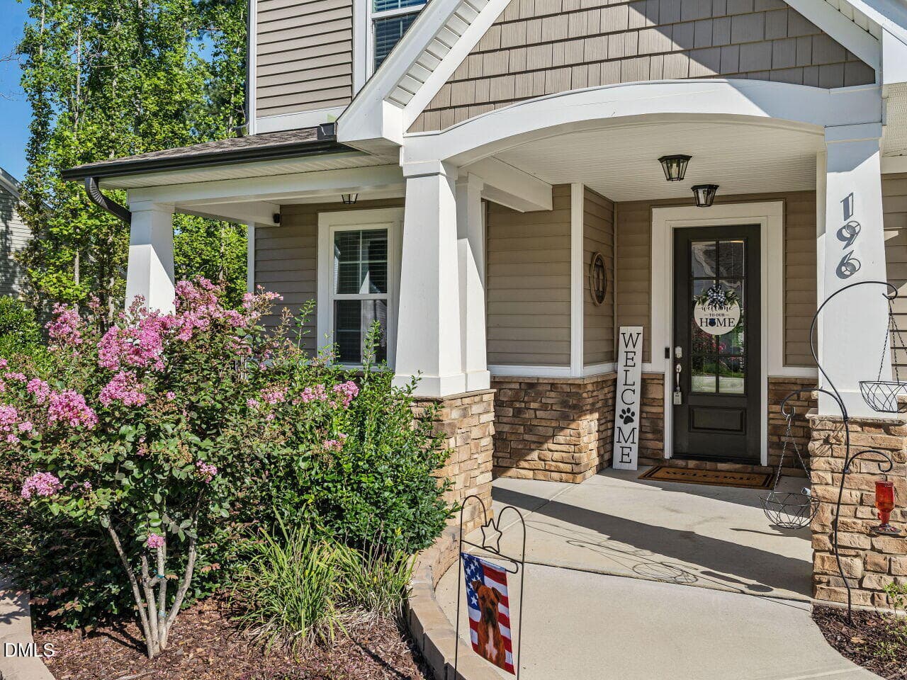 Front Porch - 196 W Amber Oak Drive, Selma, NC 27576