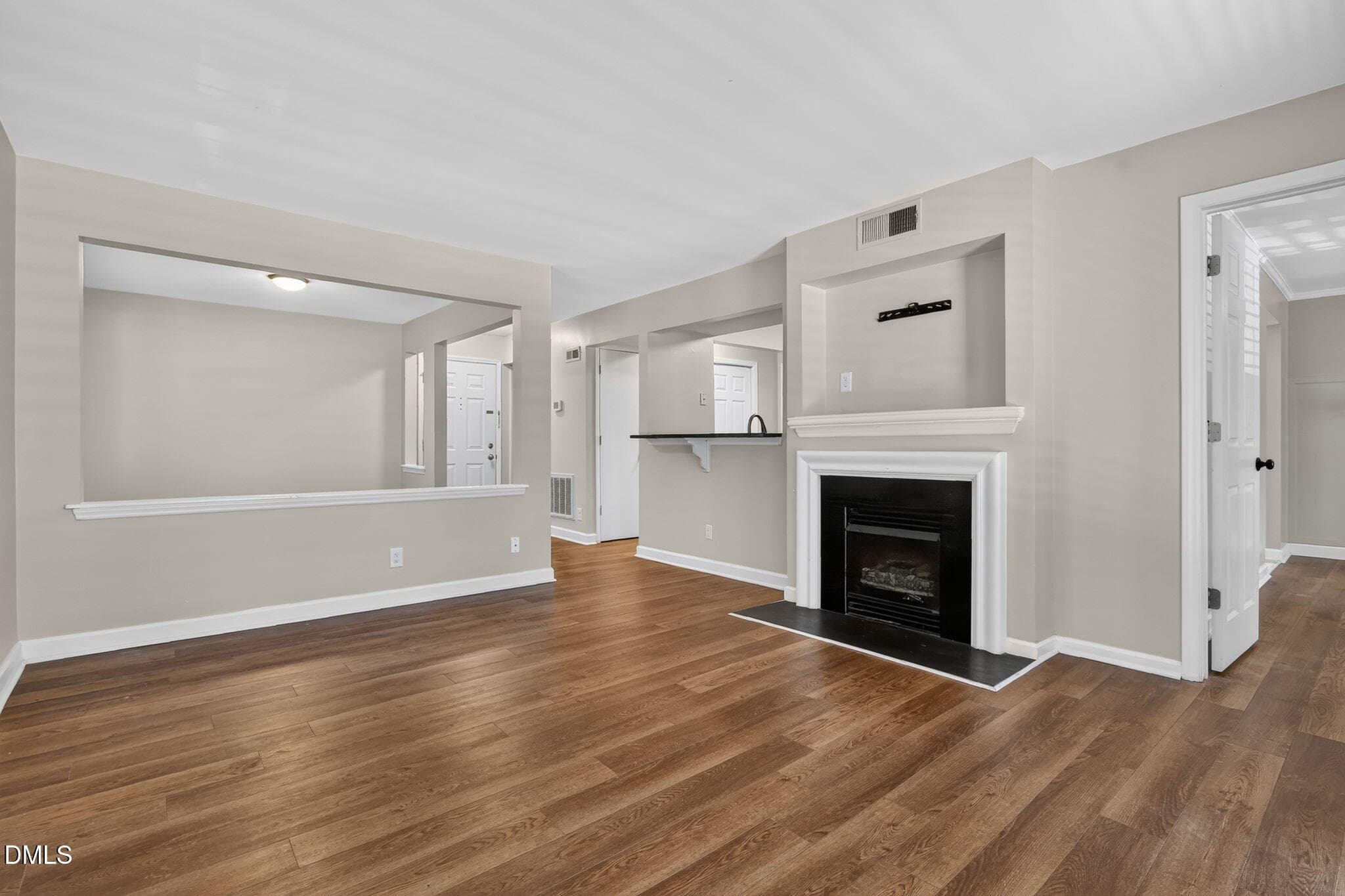 11 - 1021 Nicholwood Drive 201, Raleigh, NC 27605, Raleigh