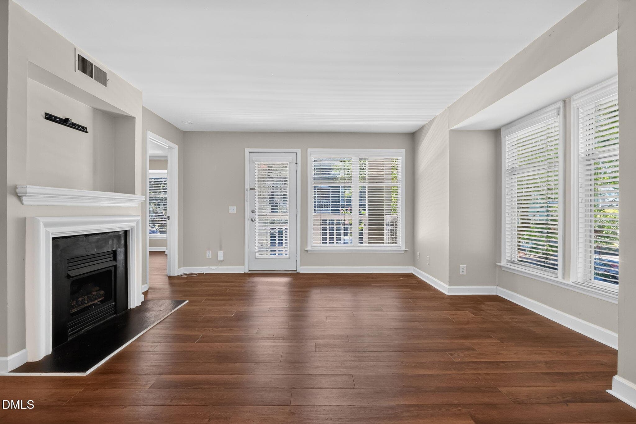 12 - 1021 Nicholwood Drive 201, Raleigh, NC 27605, Raleigh
