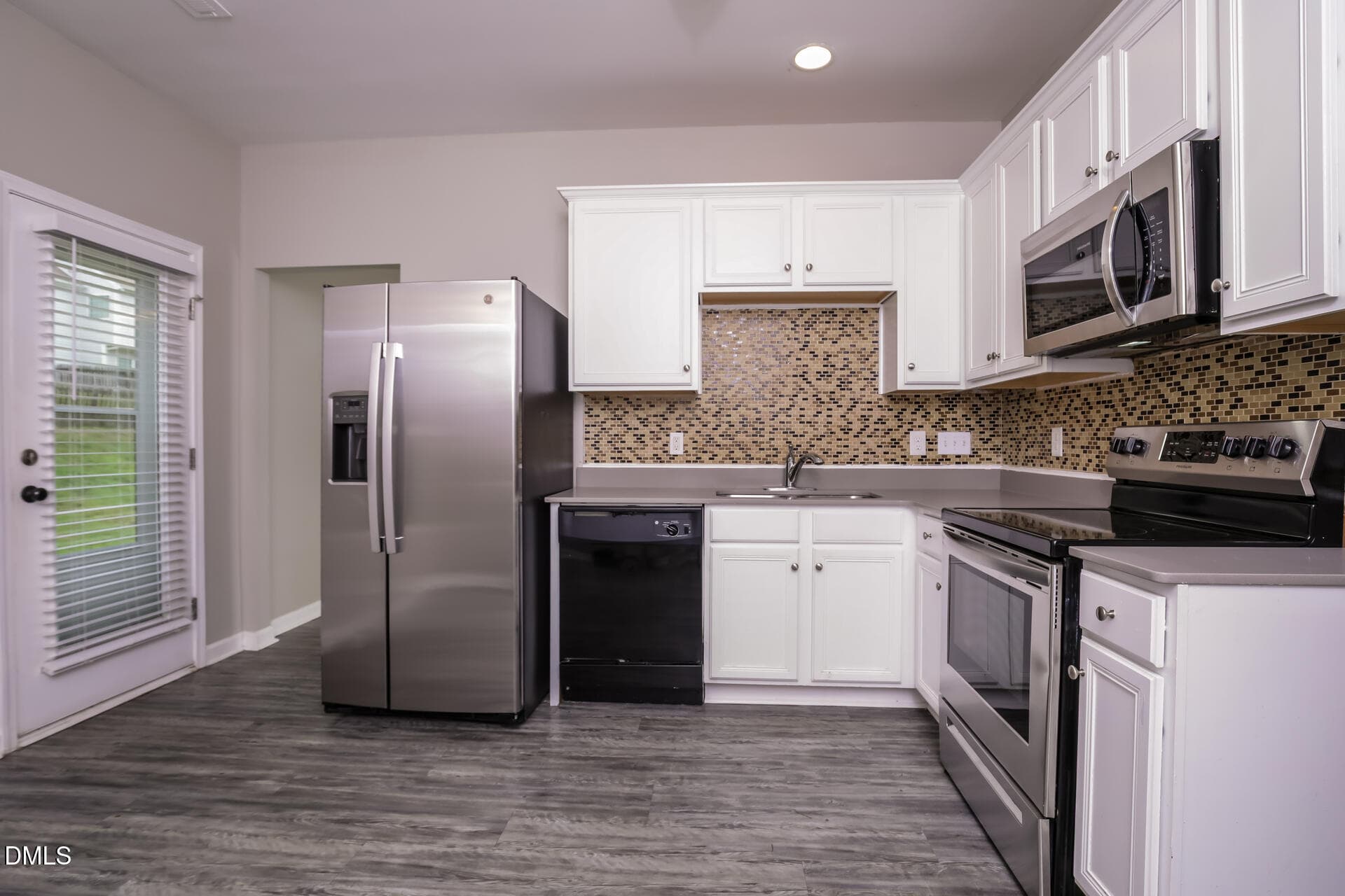 010-photo-kitchen-15574240 - 1109 Early Rise Street, Raleigh, NC 27610, Raleigh