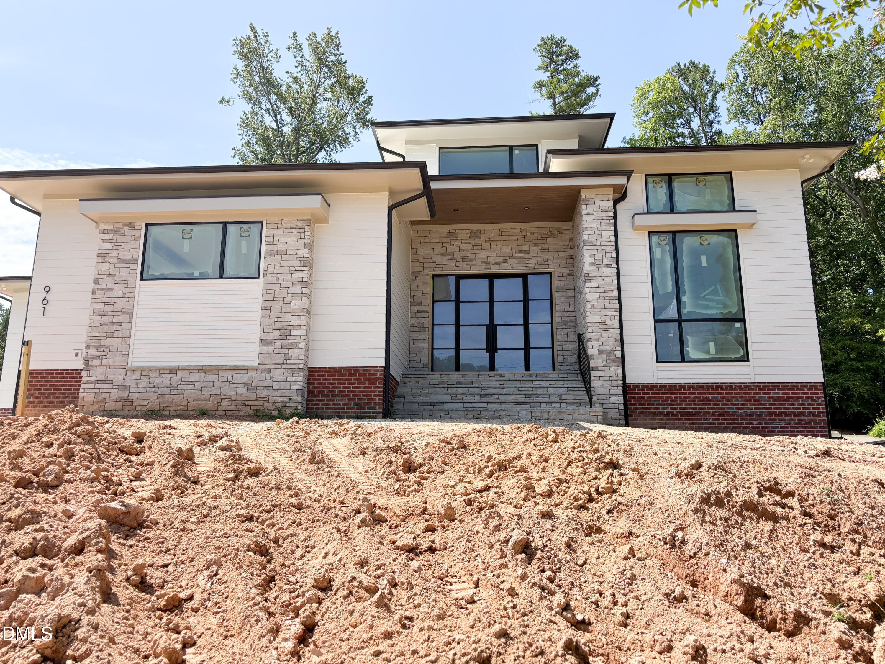 961 Wimbleton Drive, Raleigh, NC 27609