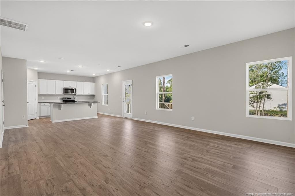 Photo 5 - 211 Phoenix Drive, Bunnlevel, NC 28323