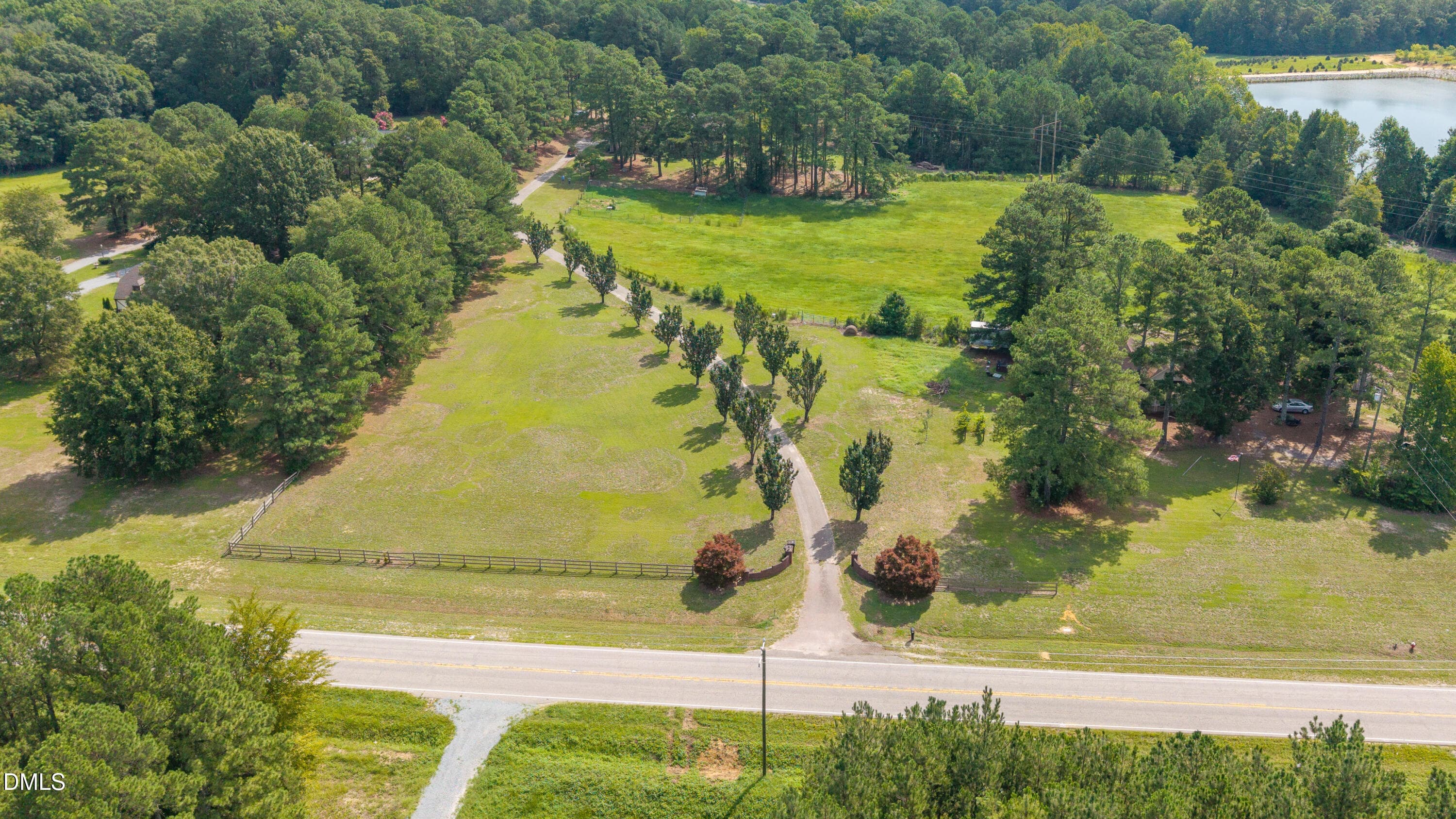 2282 NC-551 - 2282 Nc-55, Coats, NC 27521
