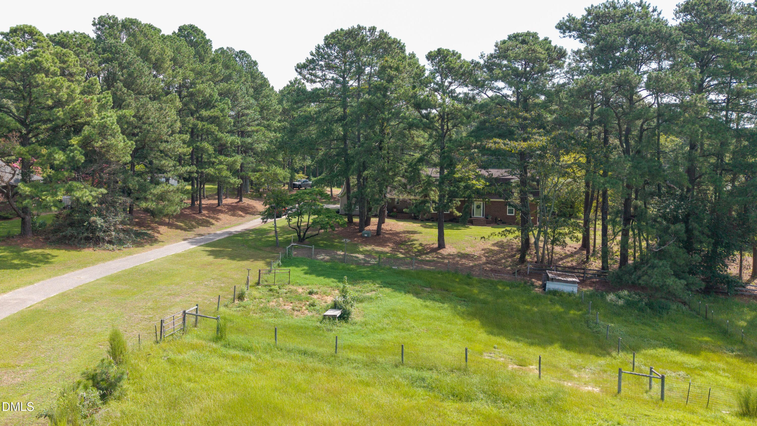 2282 NC-555 - 2282 Nc-55, Coats, NC 27521