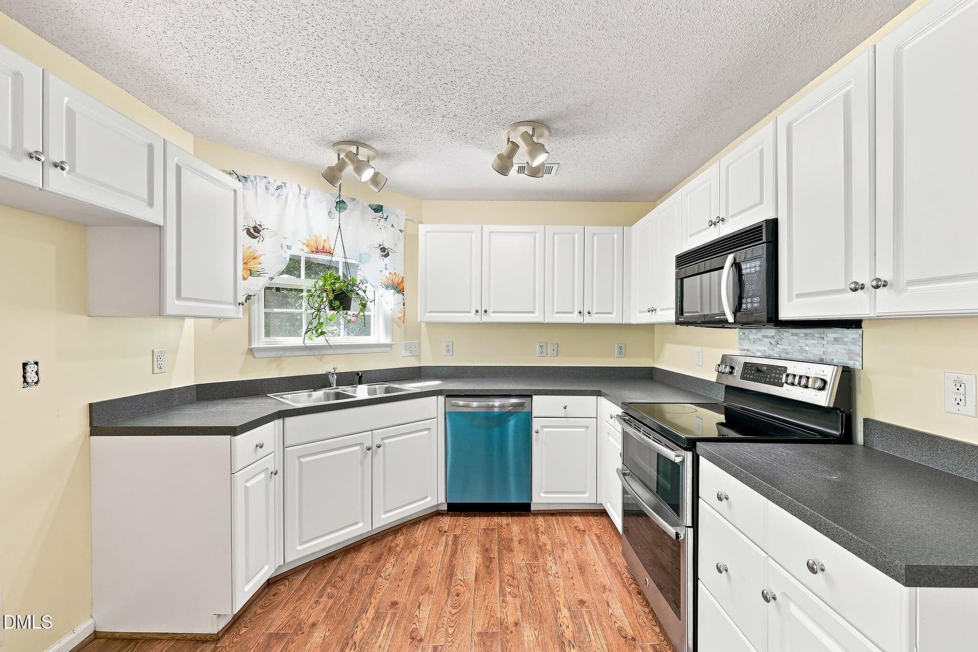 kit1 - 2221 Delaney Drive # 112, Burlington, NC 27215