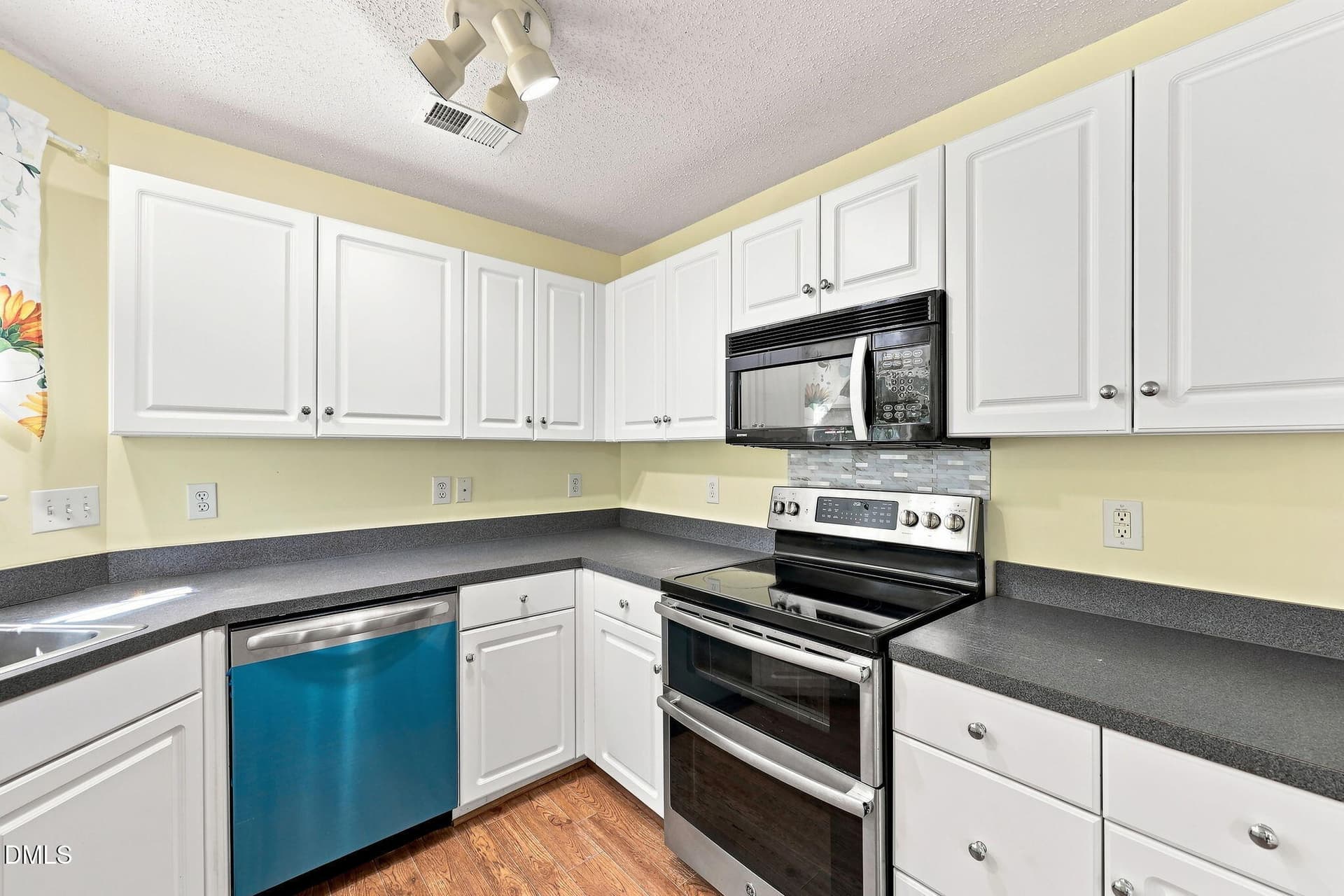 kit2 - 2221 Delaney Drive # 112, Burlington, NC 27215